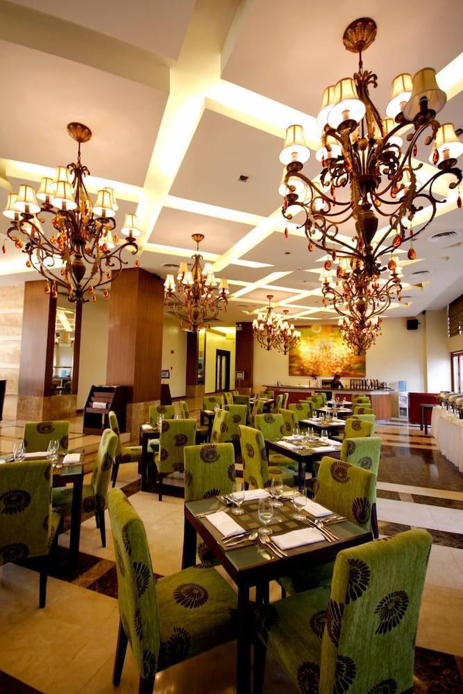 The Avenue Plaza Hotel Naga  Zewnętrze zdjęcie
