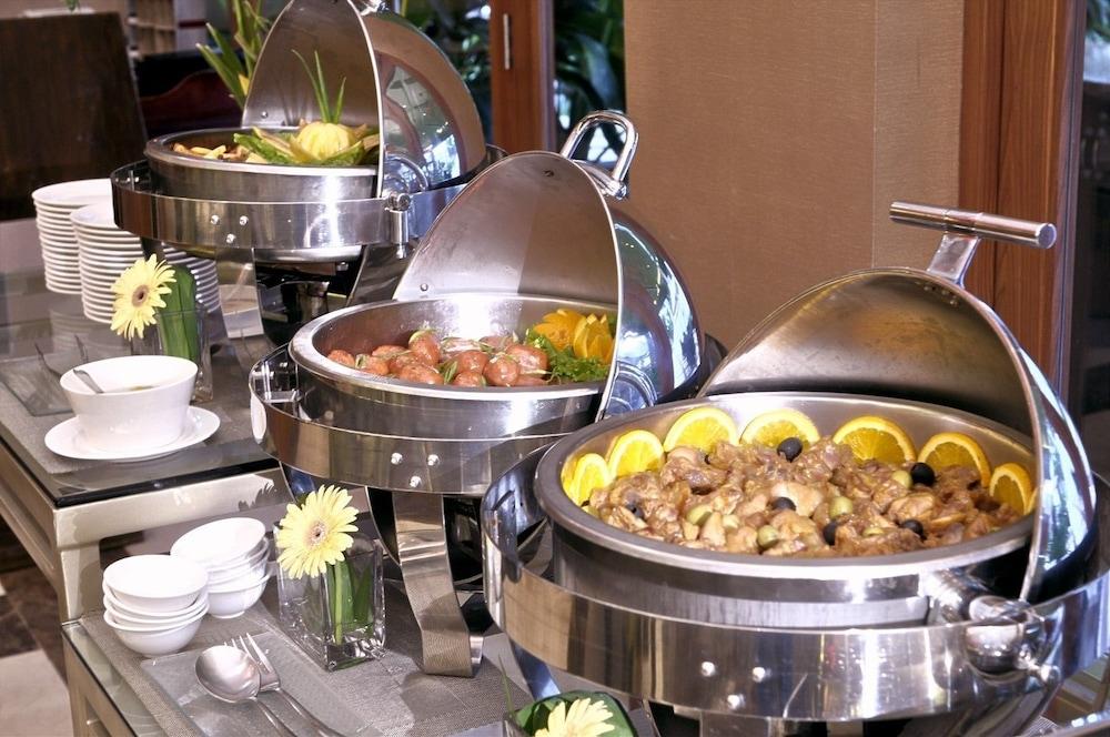 The Avenue Plaza Hotel Naga  Zewnętrze zdjęcie