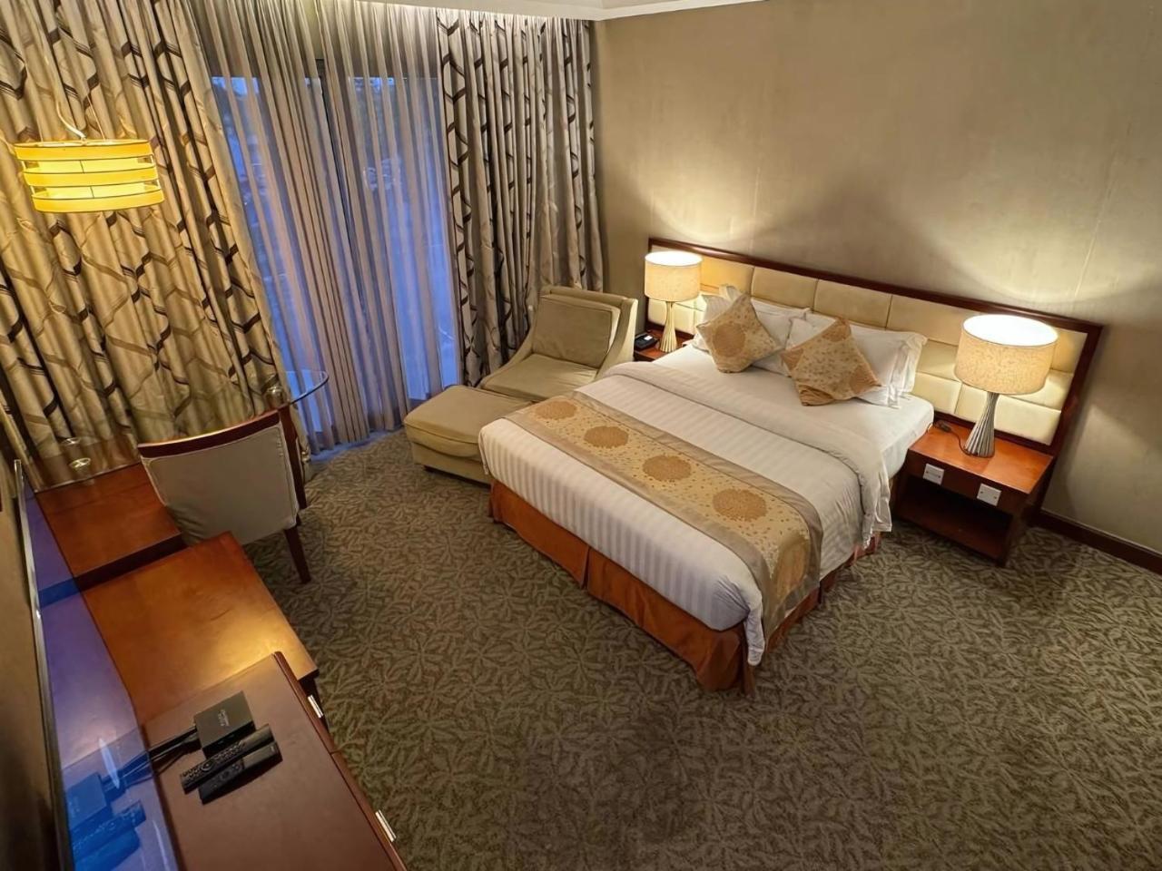 The Avenue Plaza Hotel Naga  Zewnętrze zdjęcie