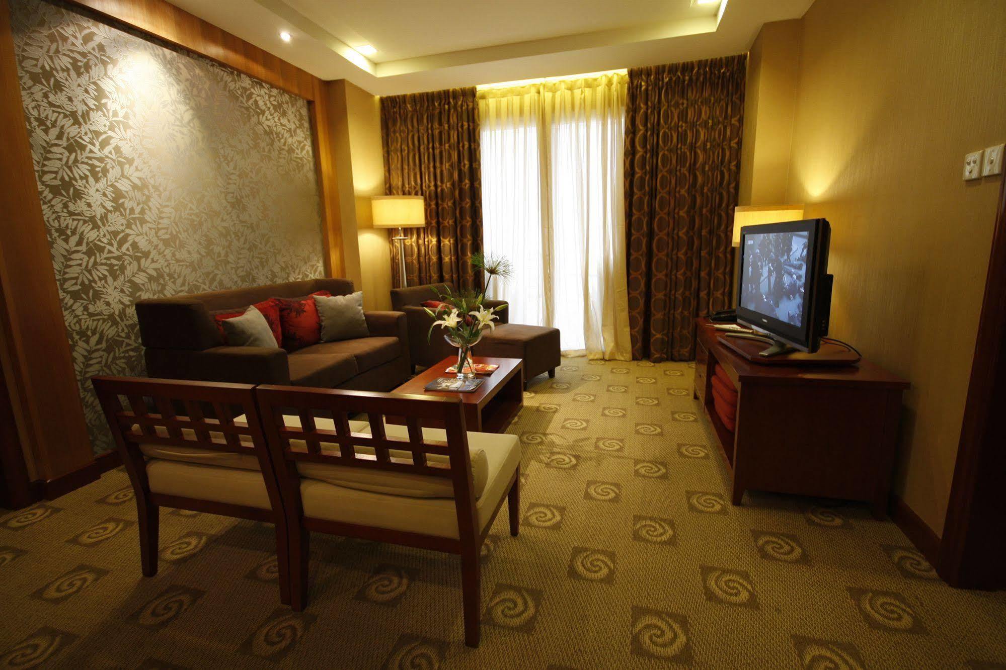 The Avenue Plaza Hotel Naga  Zewnętrze zdjęcie